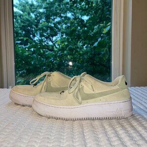 Nike Air Force 1 Sage Low